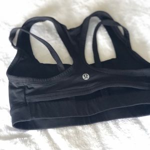 Lululemon Cross-back sports bra